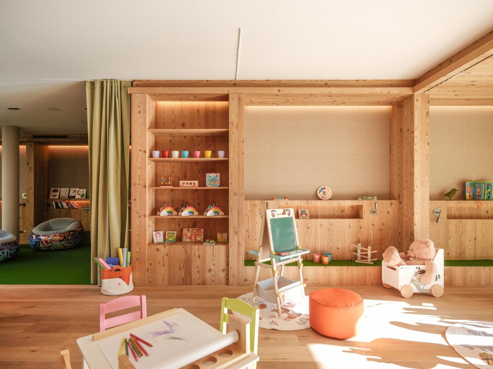 Falkensteiner Hotel Kronplatz - The Leading Hotels Of The World (Adults Only) ريسكوني المظهر الخارجي الصورة The nursery