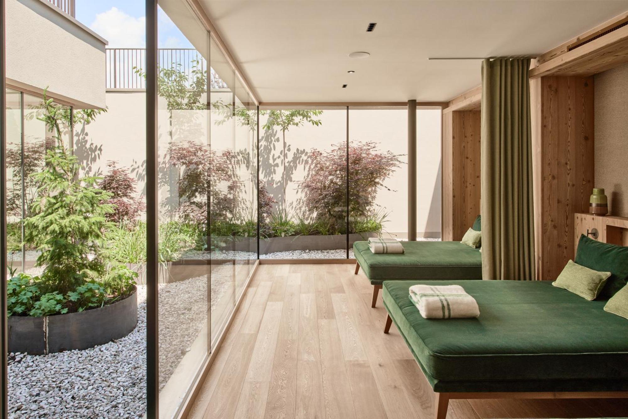 Falkensteiner Hotel Kronplatz - The Leading Hotels Of The World (Adults Only) ريسكوني المظهر الخارجي الصورة Spa at The Ivy Collection, St John's Wood