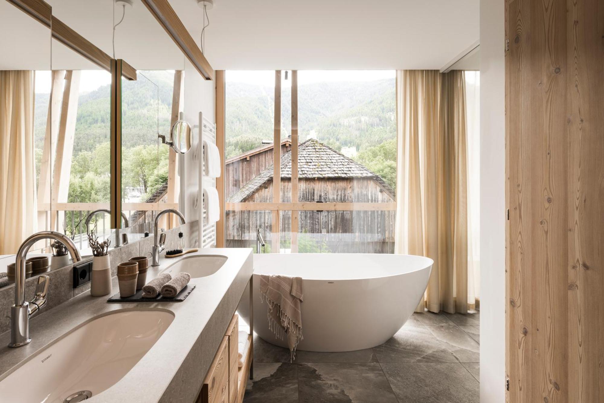 Falkensteiner Hotel Kronplatz - The Leading Hotels Of The World (Adults Only) ريسكوني المظهر الخارجي الصورة Bathroom