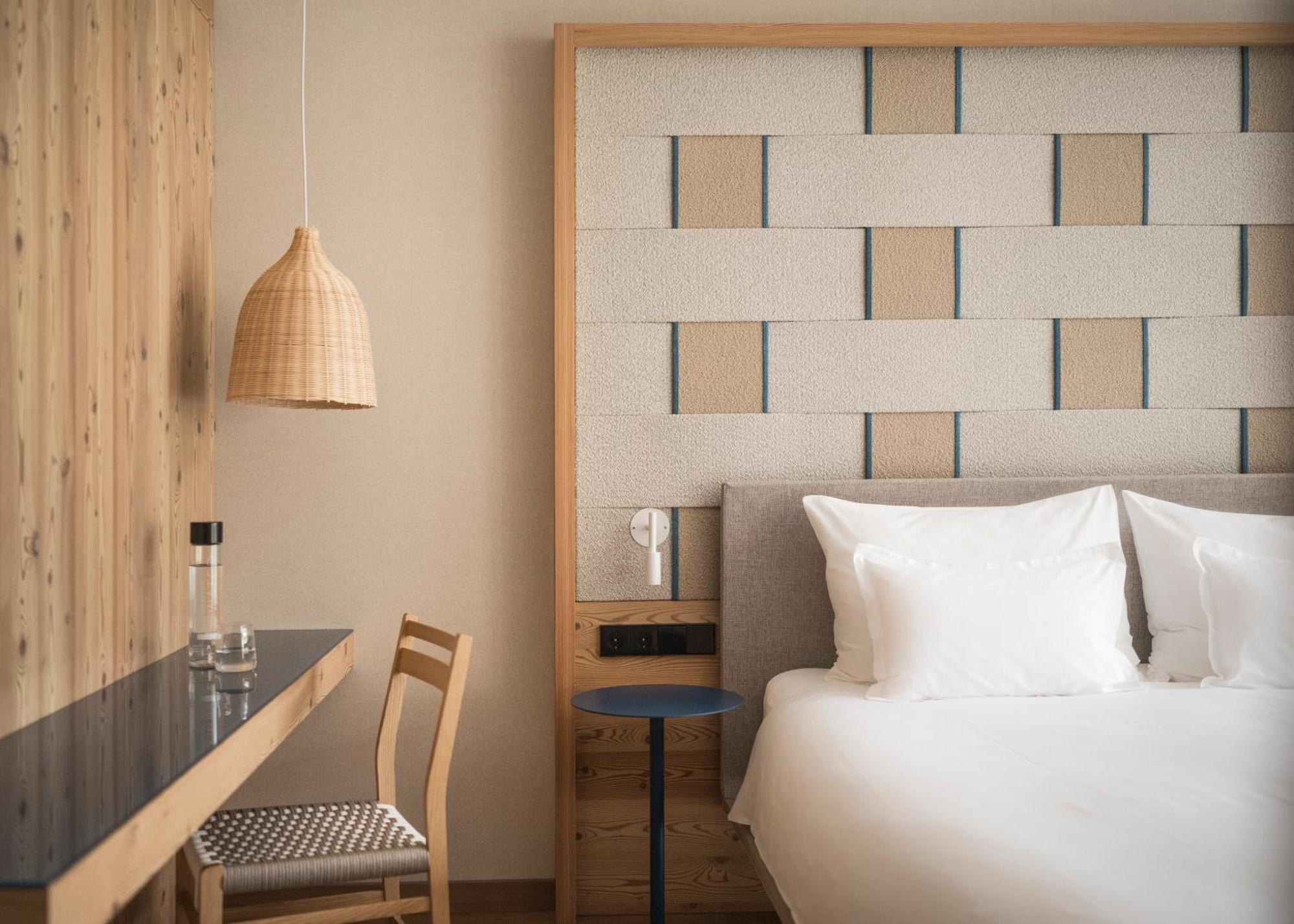 Falkensteiner Hotel Kronplatz - The Leading Hotels Of The World (Adults Only) ريسكوني الغرفة الصورة A room at the hotel